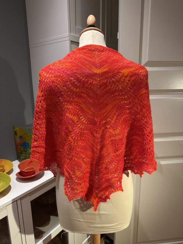 Feather and fan comfort shawl - Image 3